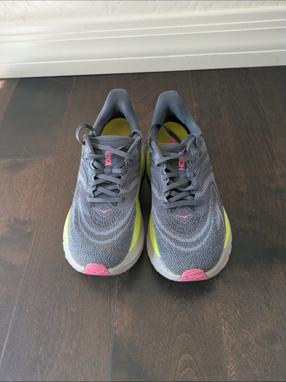 Hoka Arahi 8 Running Shoes Women’s Grey Used Good Condition - Picture 4 of 10